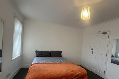 1 bedroom in a house share to rent, Sterte Road, Poole, Dorset, BH15 2AH