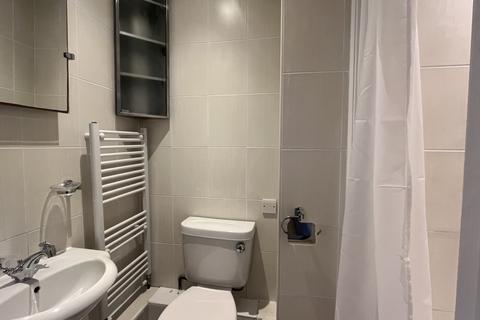 1 bedroom in a house share to rent, Sterte Road, Poole, Dorset, BH15 2AH