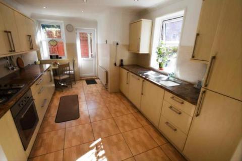 1 bedroom in a house share to rent, Sterte Road, Poole, Dorset, BH15 2AH