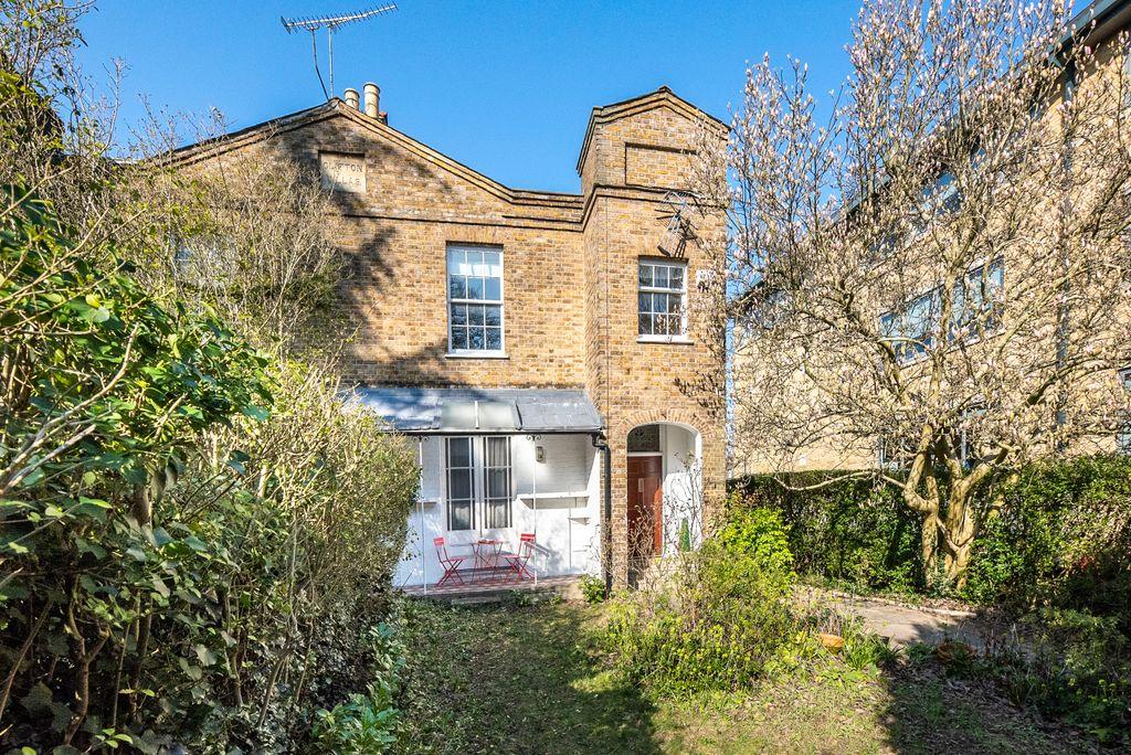 Castle Hill, Maidenhead SL6 4JJ 4 bed semidetached house £950,000