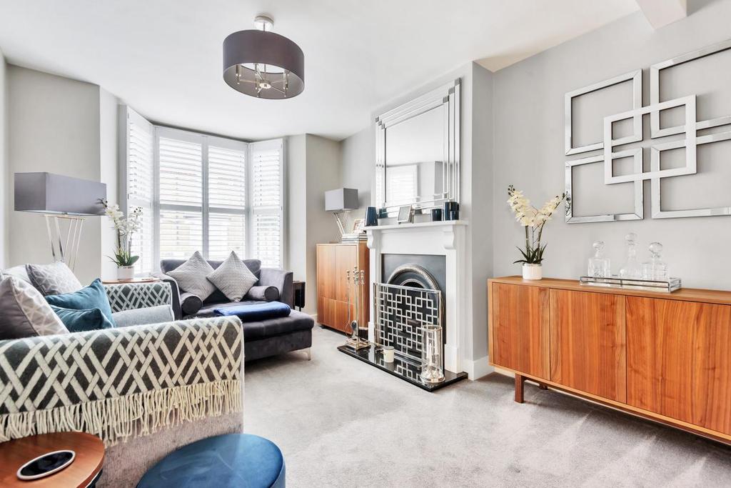 Camden Grove, Chislehurst 3 bed terraced house £675,000