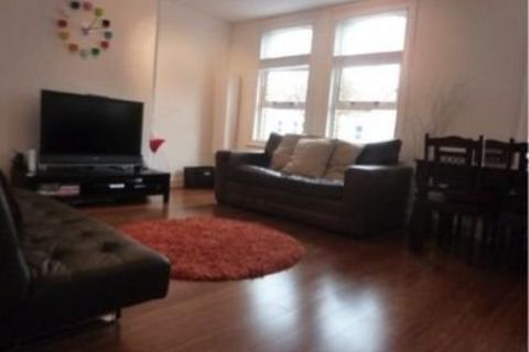 3 bedroom flat to rent, Eccleston Road, West Ealing