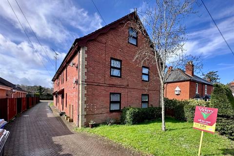 2 bedroom apartment for sale, Reading Road South, Church Crookham, Fleet, GU52