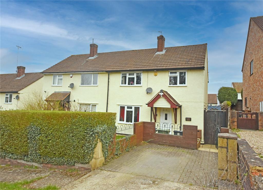 Holtspur Lane, Wooburn Green, Buckinghamshire, HP10 3 bed semidetached