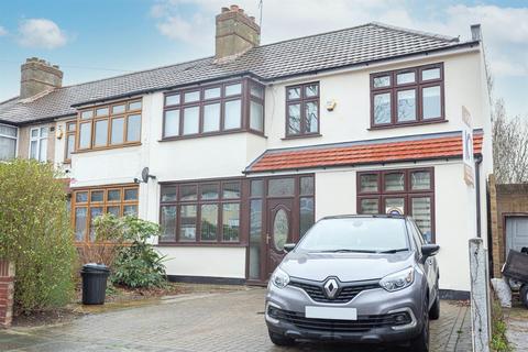 8 Tennyson Way, Hornchurch, RM12 4BU