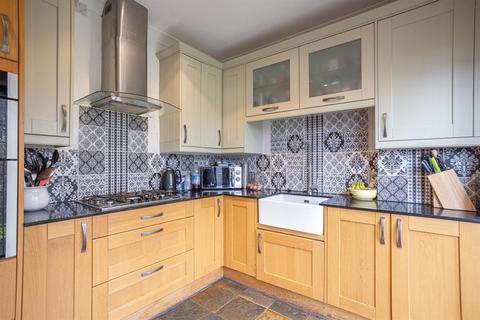8 Tennyson Way, Hornchurch, RM12 4BU