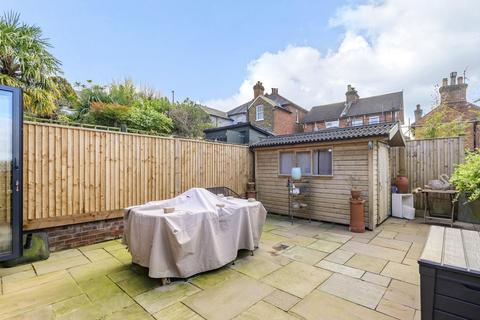 18 Cheselden Road, Guildford, GU1 3SB