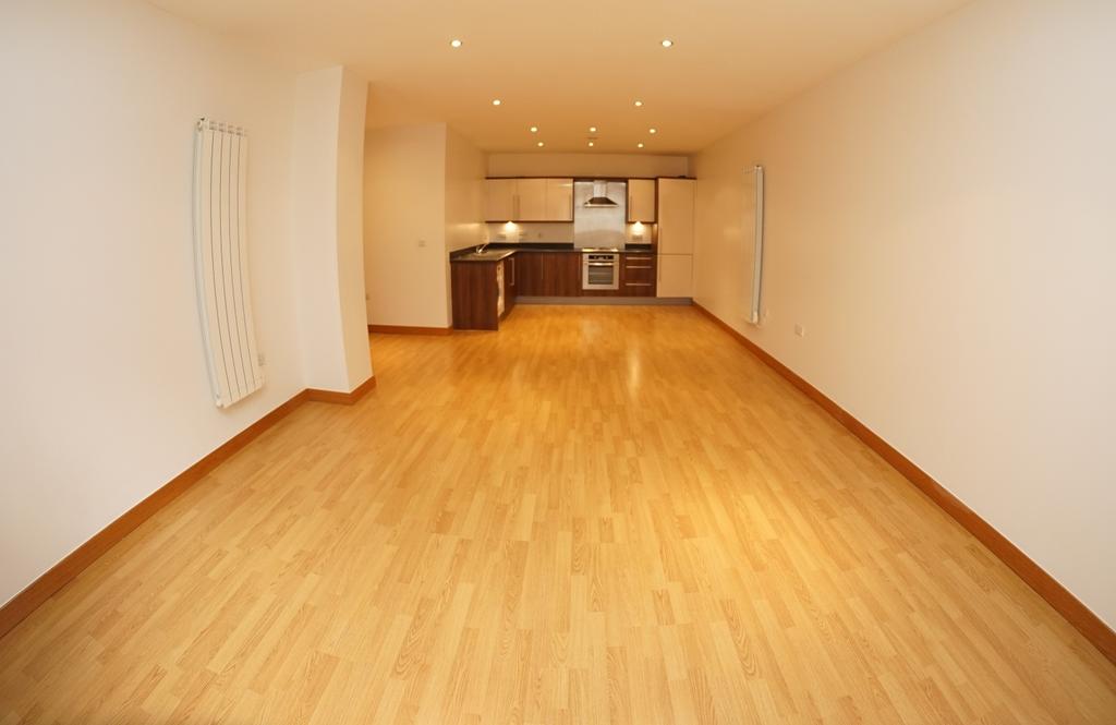 East Float Quay, Dock Road... 2 bed flat £650 pcm (£150 pw)