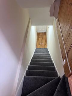 3 bedroom apartment to rent, Bath Road, Harmondsworth, Greater London, UB7