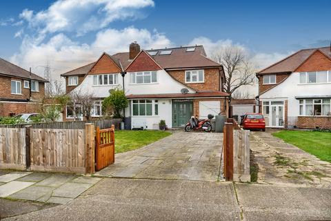 48 Broadmead Avenue, Worcester Park, KT4 7SW