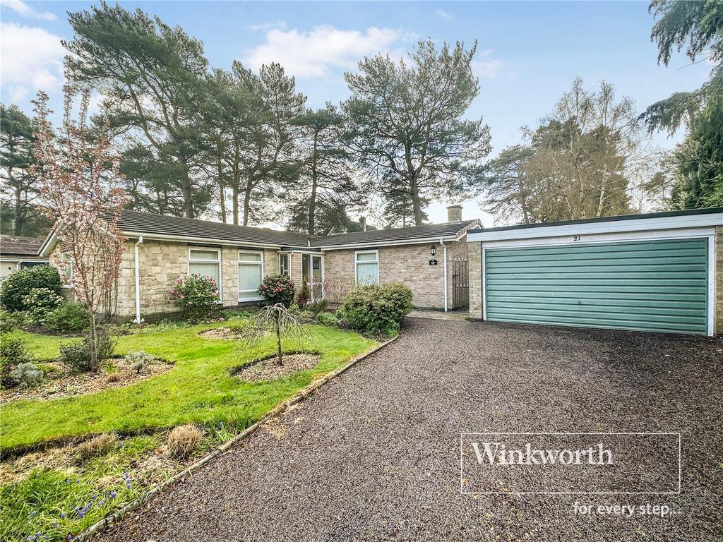 Ashley Heath, Ringwood BH24 3 bed bungalow for sale £625,000