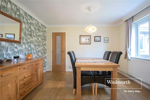 21 Ashley Park, Ashley Heath, Ringwood, BH24 2HA