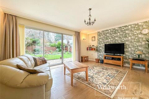 21 Ashley Park, Ashley Heath, Ringwood, BH24 2HA