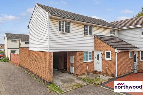 3 bedroom semi-detached house to rent, Barn Green, Chelmsford, CM1