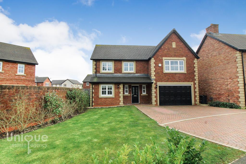 Townshill Drive, Kirkham, PR4 5 bed detached house £425,000