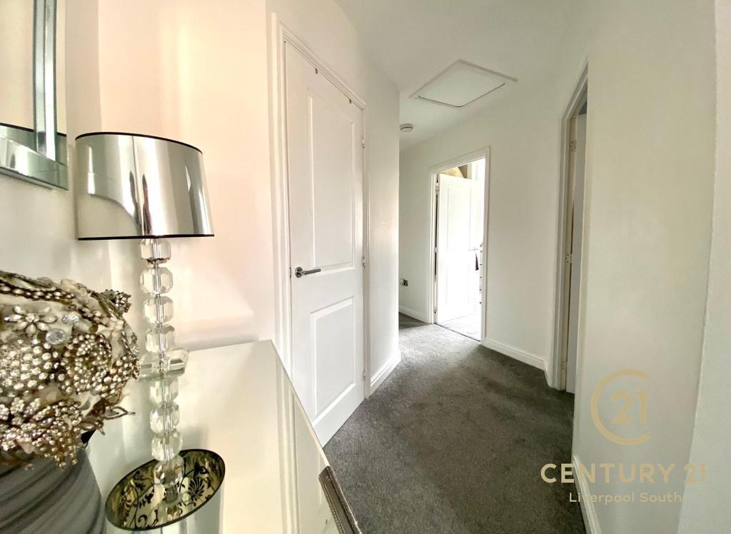 Hull Close, Cressington Park, L19 2 bed coach house £795 pcm (£183 pw)