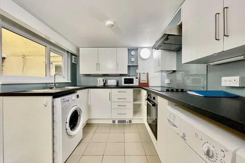 2 bedroom apartment to rent, Camden Street, Plymouth