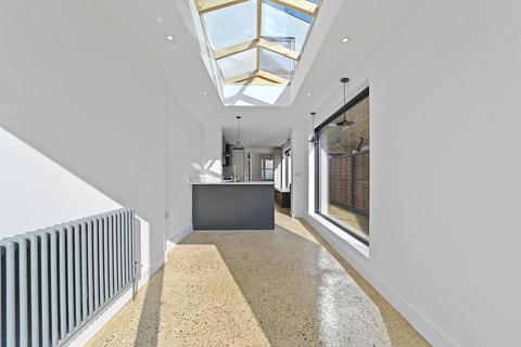 98 Godwin Road, London, E7 0LP