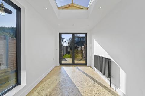 98 Godwin Road, London, E7 0LP