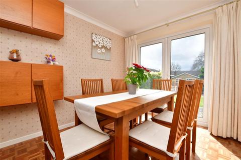 28 Bench Field, South Croydon, CR2 7HX