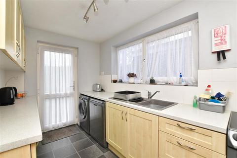 28 Bench Field, South Croydon, CR2 7HX