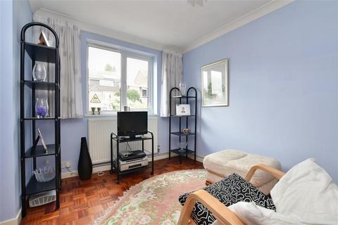 28 Bench Field, South Croydon, CR2 7HX