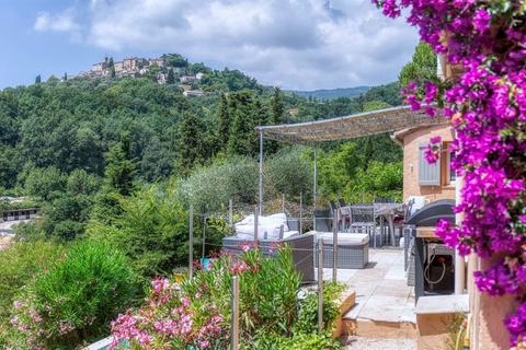 4 bedroom villa, Châteauneuf, Alpes-Maritimes, Alpes-Maritimes, France