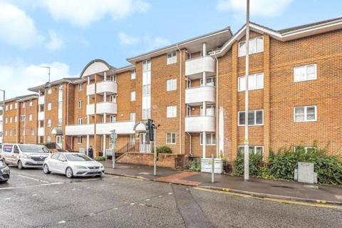Flat 35, Kings Oak Court Queens Road, Reading, RG1 4PX