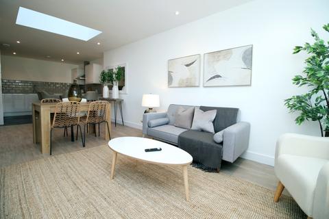 2 bedroom serviced apartment to rent - Fishponds Flat 4, 331-333 Fishponds Road, Eastville, Bristol, Somerset