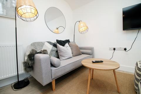 1 bedroom serviced apartment to rent - Fishponds Flat 6, 331-333 Fishponds Road, Eastville, Bristol, Somerset