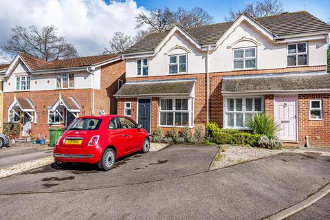 6 Jones Corner, Ascot, SL5 8QT