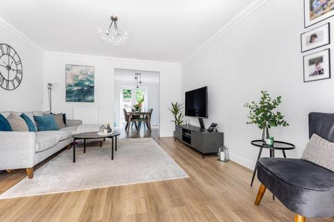 6 Jones Corner, Ascot, SL5 8QT