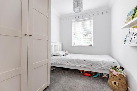 6 Jones Corner, Ascot, SL5 8QT