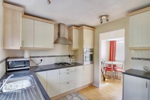33 The Oundle, Stevenage, SG2 8JY
