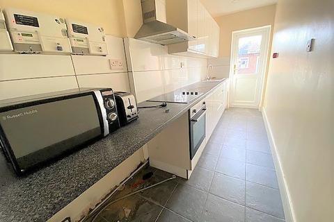 1 bedroom in a house share to rent, Hounslow, TW4
