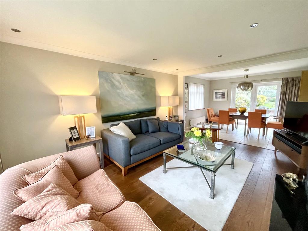 Daniells Walk, Lymington, SO41 3 bed bungalow £1,125,000