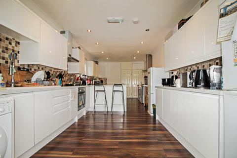 29 Coleraine Road, London, N8 0QJ