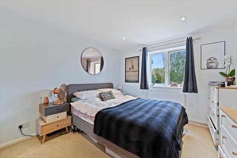 23 Magpie Close, London, E7 9DE