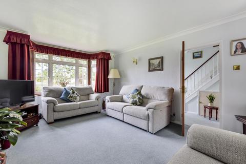 3 Cheyne Close, Bromley, BR2 8QA