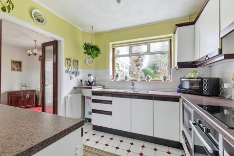 3 Cheyne Close, Bromley, BR2 8QA