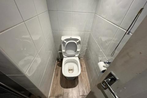 Studio to rent, Greenford Road, Harrow, HA1 3QS
