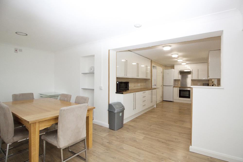 Rectory Lane, Long Ditton, KT6 5HW 6 bed semidetached house £3,300