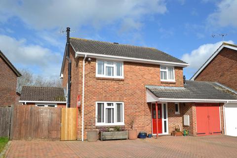 67 Avon Meade, Fordingbridge, SP6 1QR