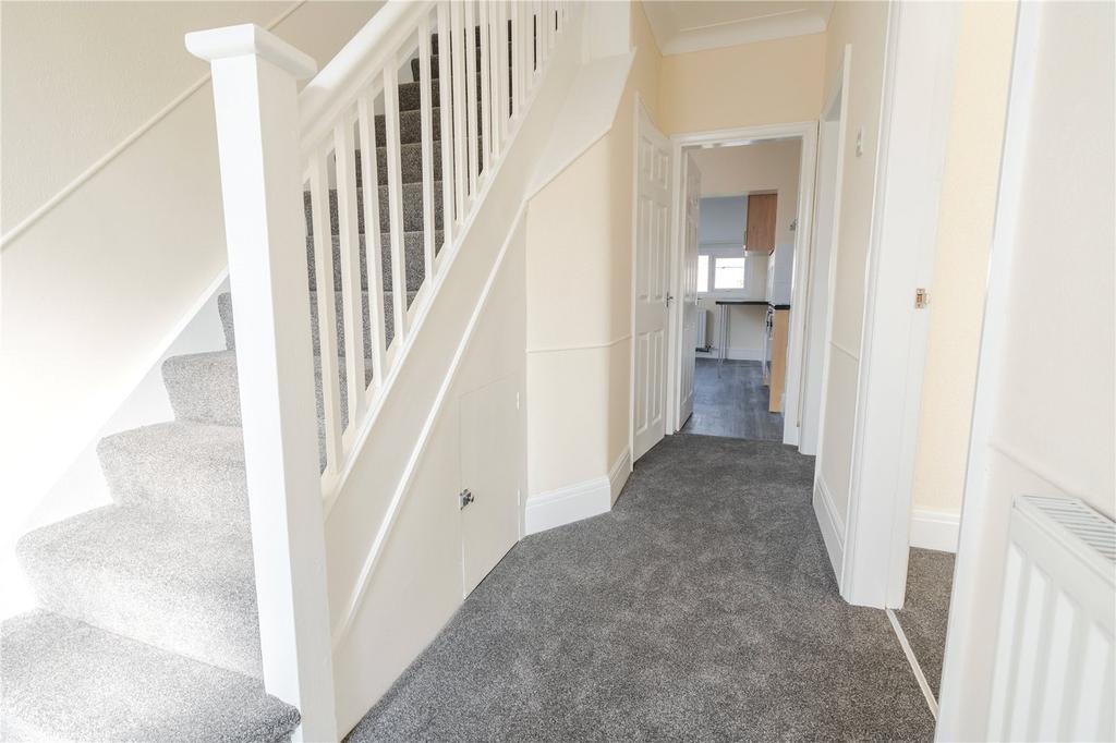 Yarborough Road, Grimsby... 3 bed semidetached house £725 pcm (£167 pw)