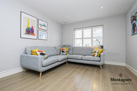 106 Buckingham Road, Epping, CM16 5AG
