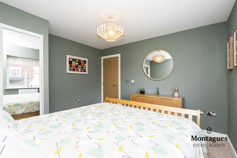106 Buckingham Road, Epping, CM16 5AG