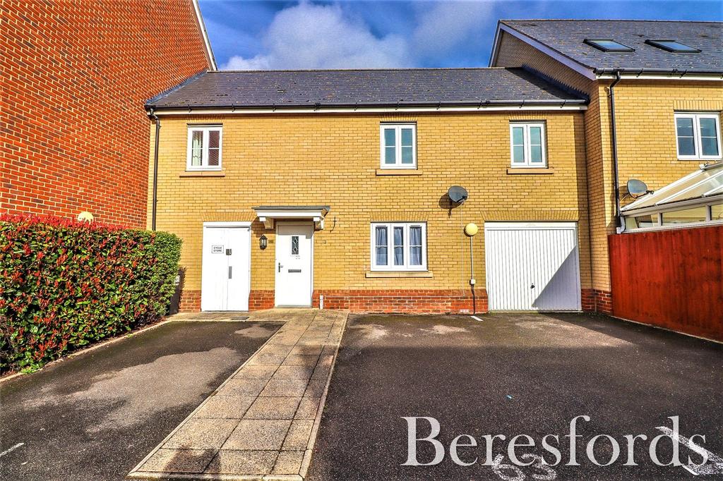 Holst Avenue, Witham, CM8 2 bed terraced house £240,000