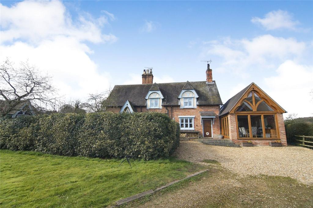 Dunstall, BurtononTrent, Staffordshire, DE13 4 bed semidetached