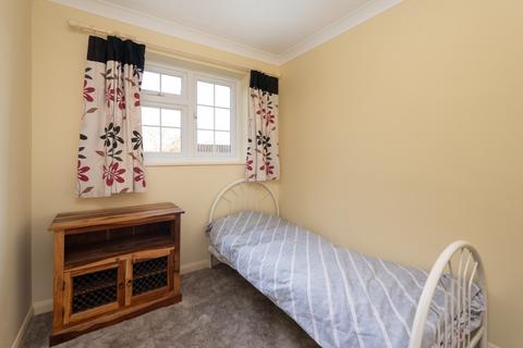 2 Hampton Gardens, Herne Bay, CT6 8BY