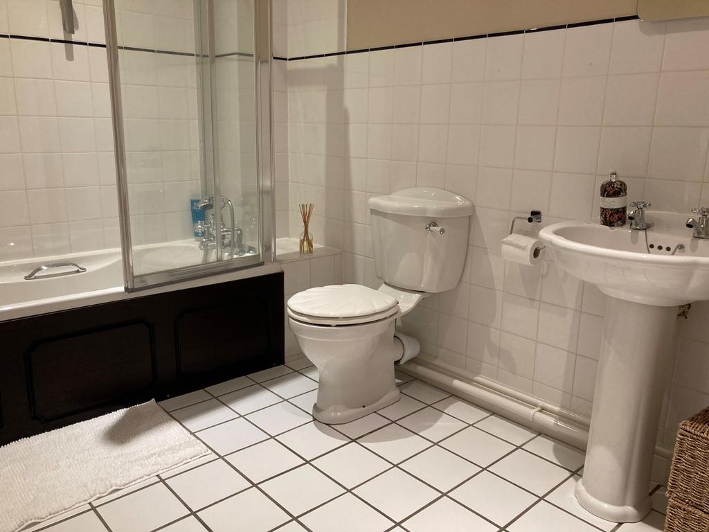 Main Bathroom